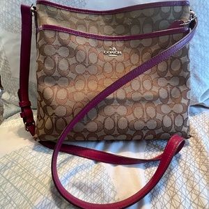 Large Coach File bag, crossbody, shoulder bag. Great condition